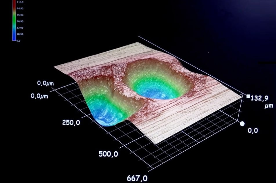 Analyse par microscope numérique des déformations matière après impacts par micro-percussion